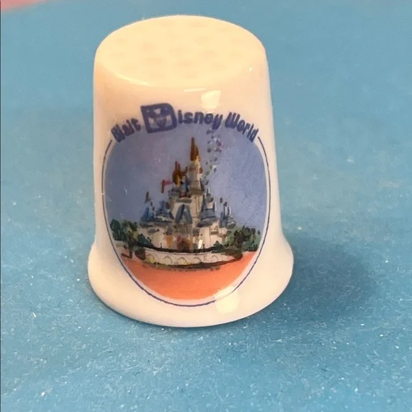 Disney White and Blue Castle Thimble - Picture 1 of 2